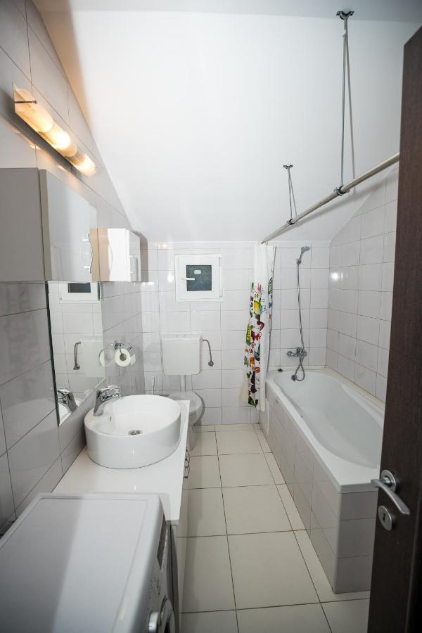 טורדה Apartament Vlad מראה חיצוני תמונה